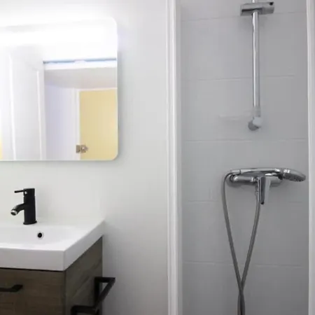 T2- Wifi - Rdc A 300m Des Thermes - La Blanche *