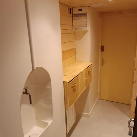 Apartment T2- Wifi - Rdc A 300m Des Thermes - La Blanche *