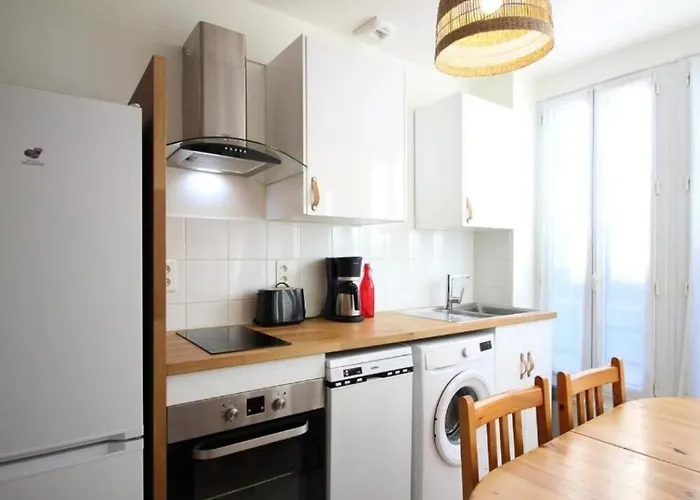 T2- Wifi - Rdc A 300m Des Thermes - La Blanche Apartamento *