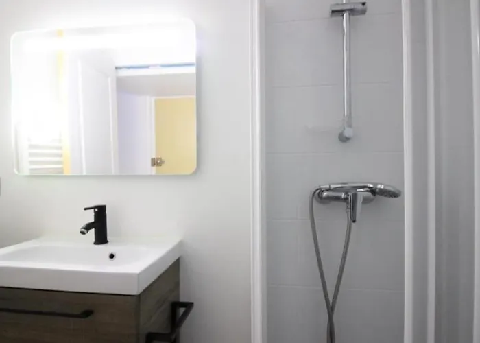 T2- Wifi - Rdc A 300m Des Thermes - La Blanche *